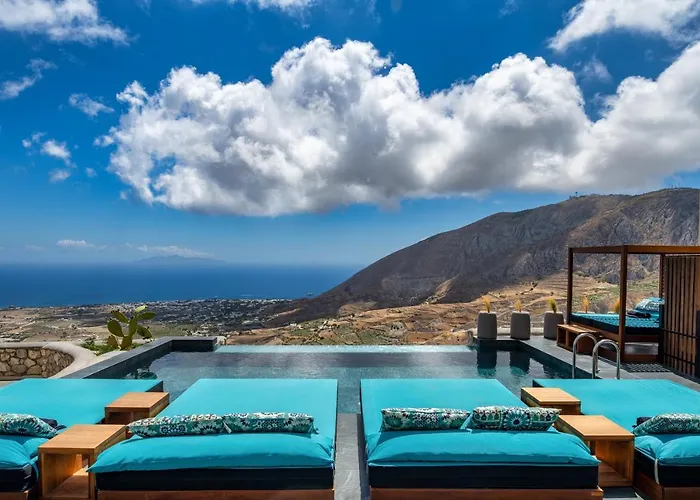 Skyfall Suites - Adults Only