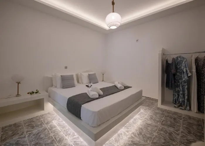 The F Suites