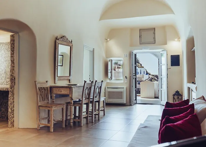 Oia Mare Villas (Adults Only)