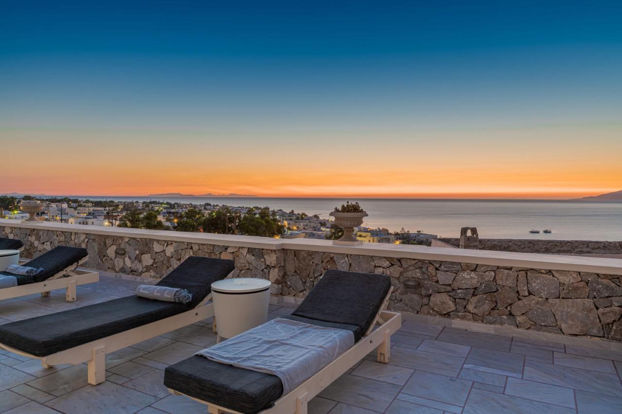 Epavlis & 4* Kamari (Santorini)