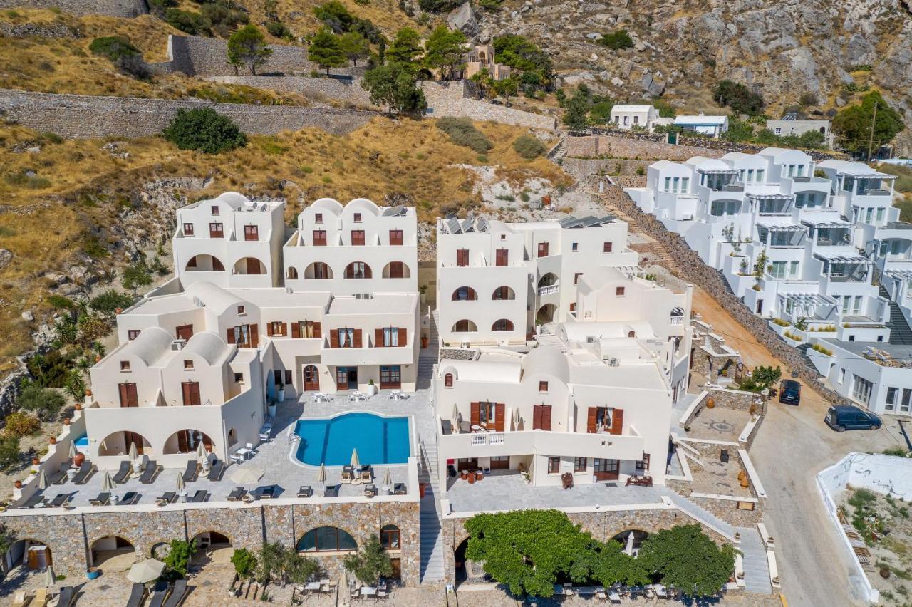 Epavlis & Kamari (Santorini)