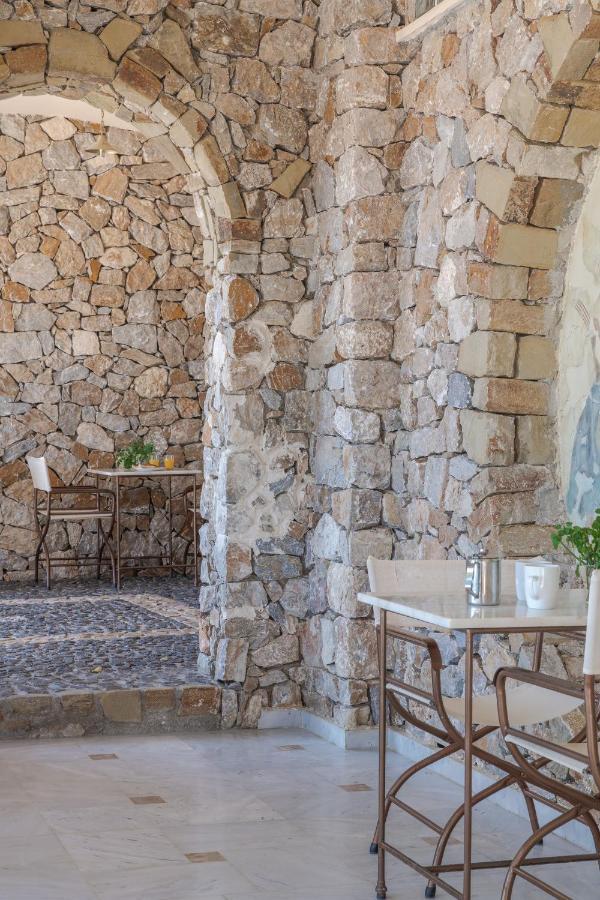 Hotel Epavlis &
