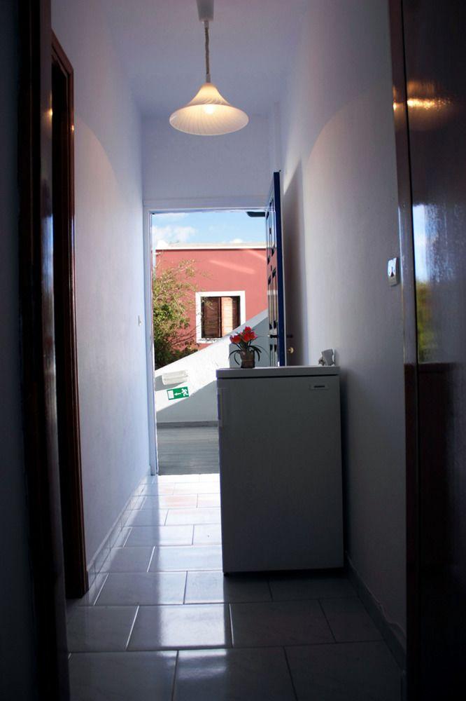 Kostas 4* Perissa (Santorini)