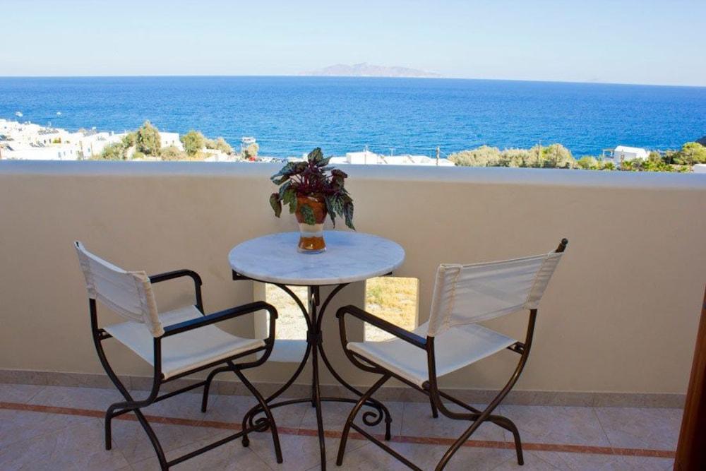 Hotel Epavlis &