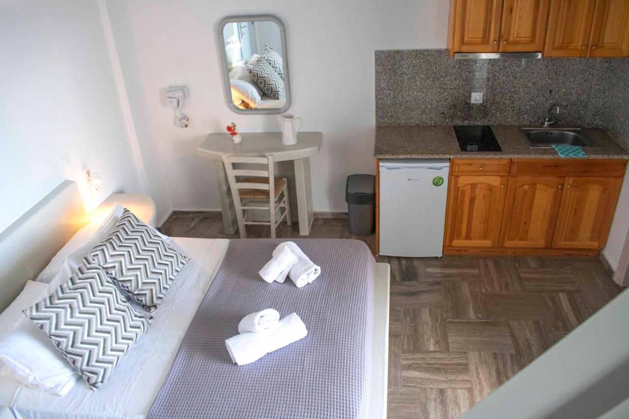 George 3* Karterados (Santorini)