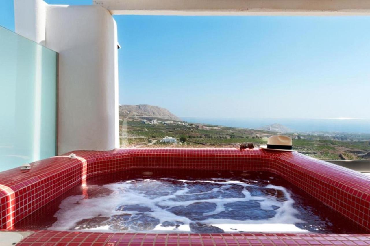 Christou Estate & 3* Pyrgos Kallistis