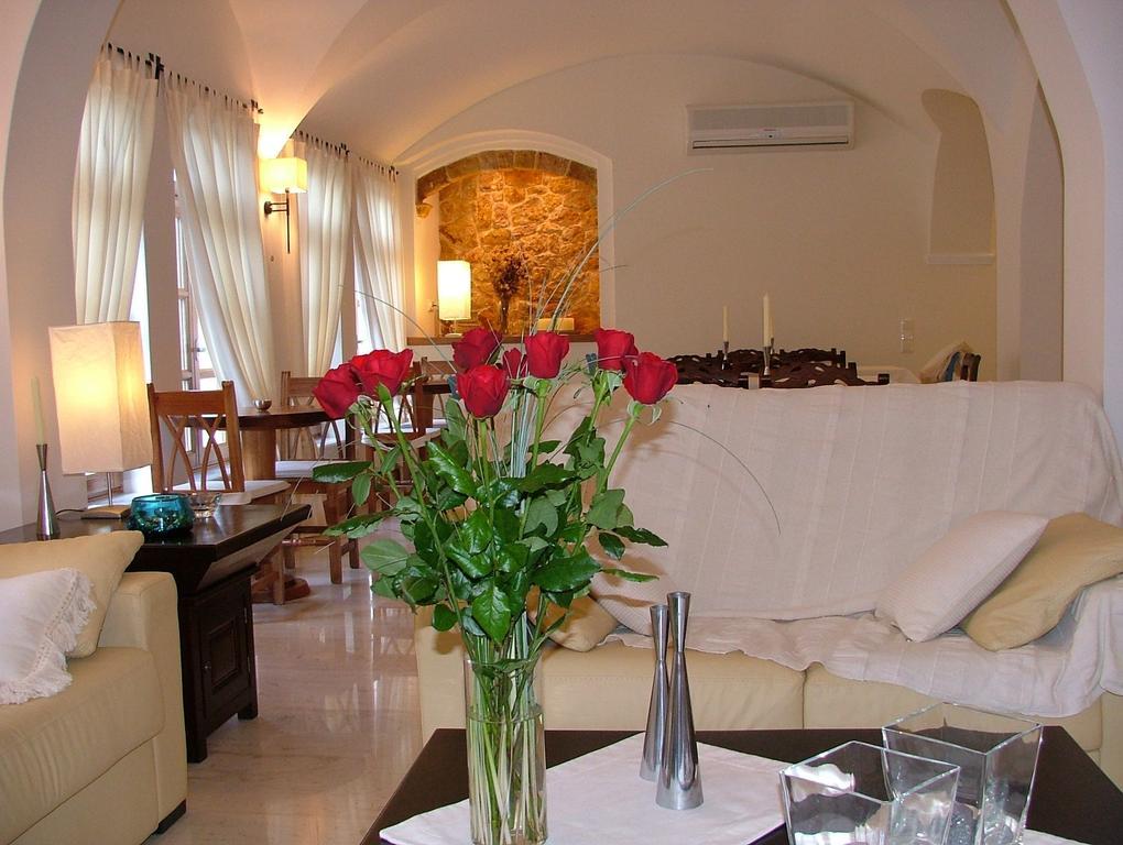 Matina Hotel Kamari (Santorini)