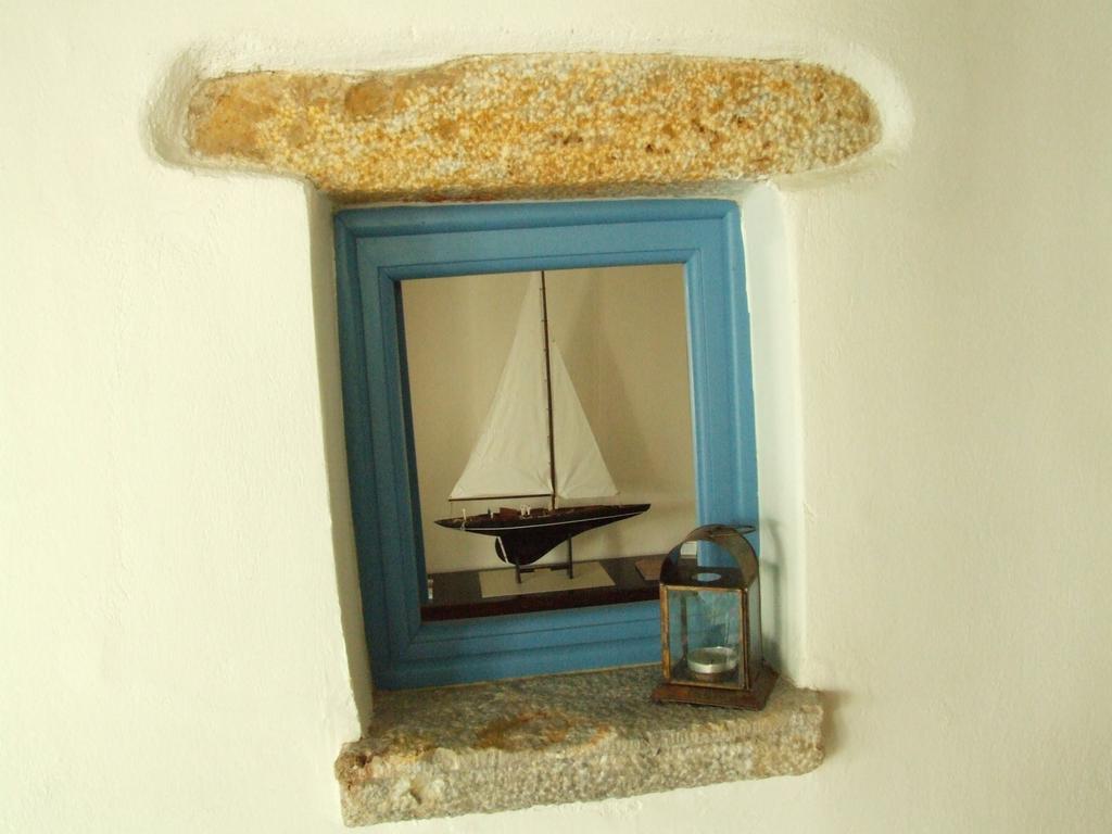 Matina Kamari (Santorini)