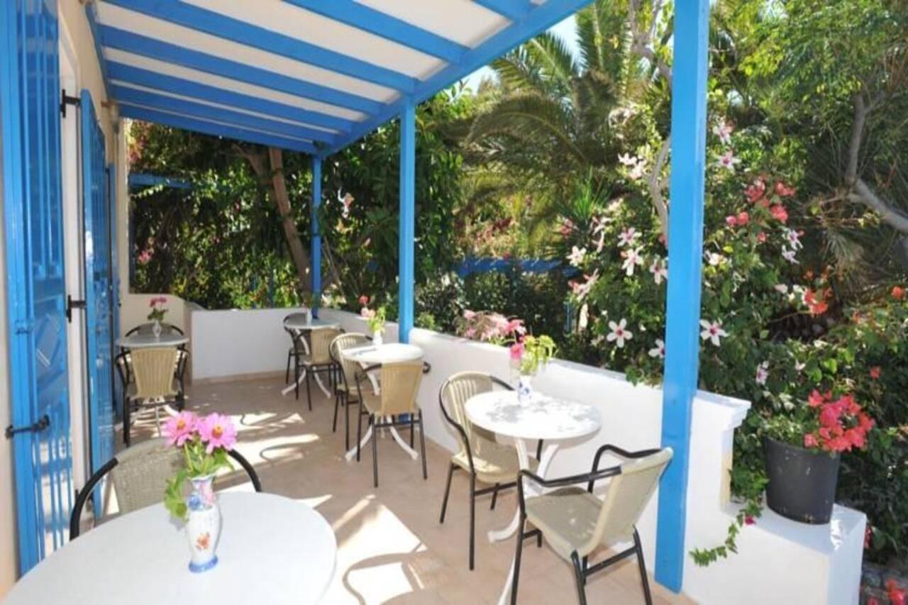 Hotel Avra 2*