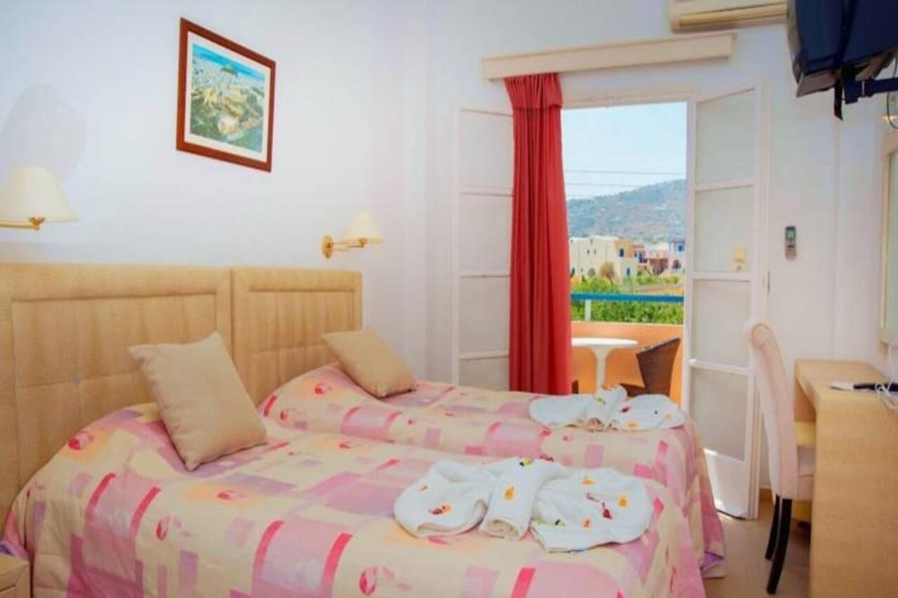 Avra Kamari (Santorini)
