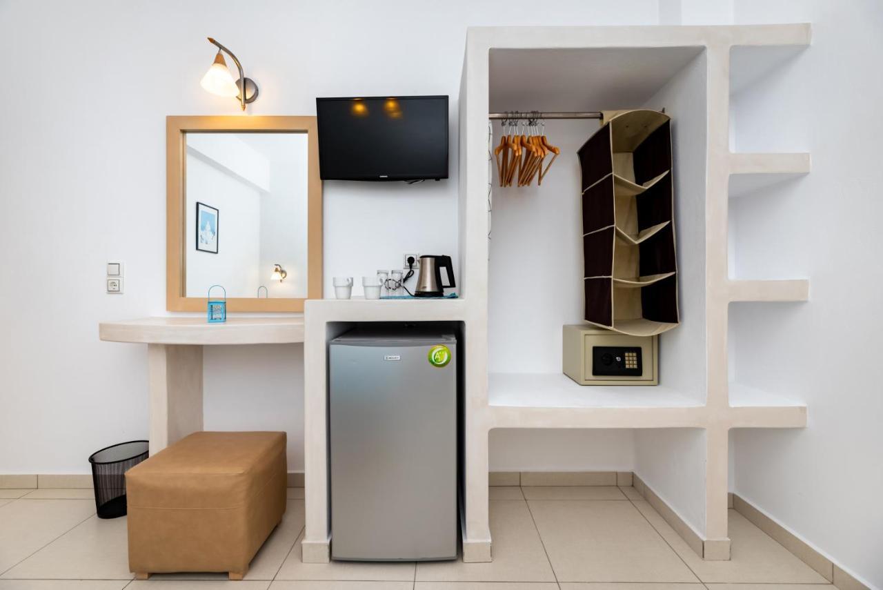 Stelios Place Aparthotel 3*