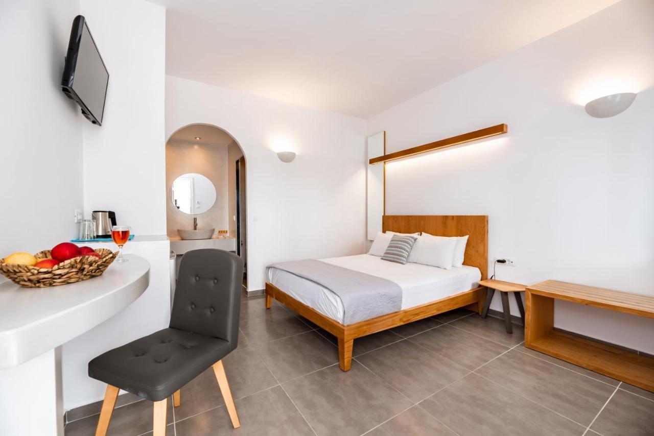Stelios Place Aparthotel Perissa (Santorini)