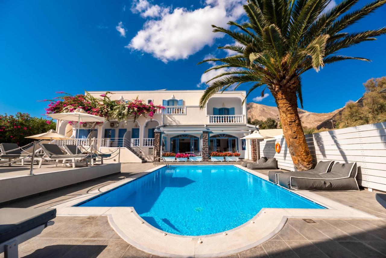 Stelios Place Aparthotel 3*