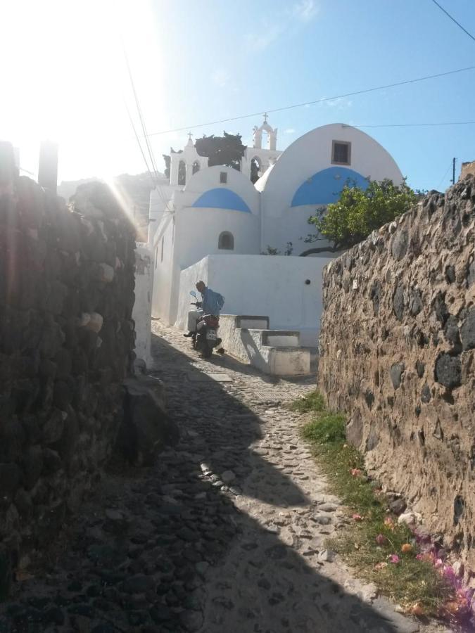 Mythos Traditional Stonehouse Kamari (Santorini)