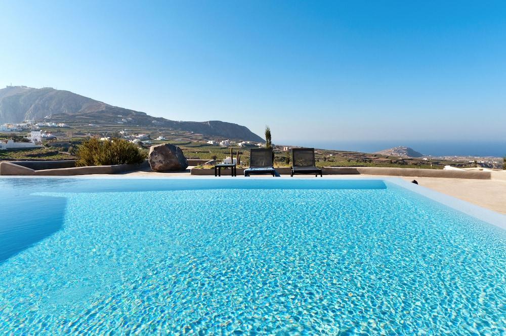 Christou Estate & Hotel 3*