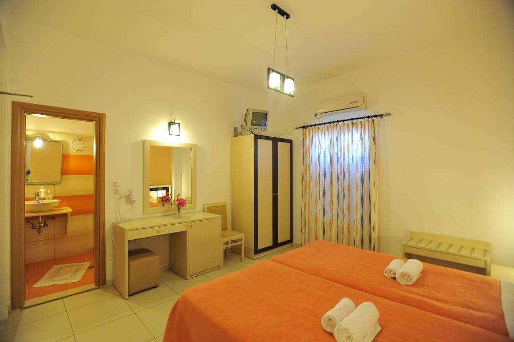 Stelios Place 3* Perissa (Santorini)
