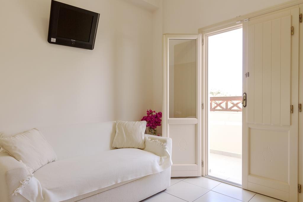 Rena Aparthotel *