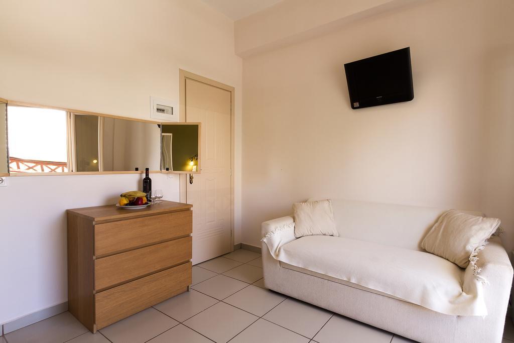 Aparthotel Rena Perissa (Santorini)