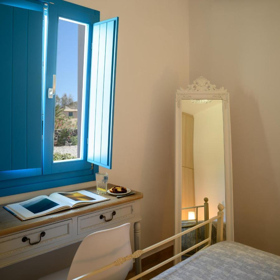 Villa Mybozer Twin Private Pools Foinikia (Santorini)