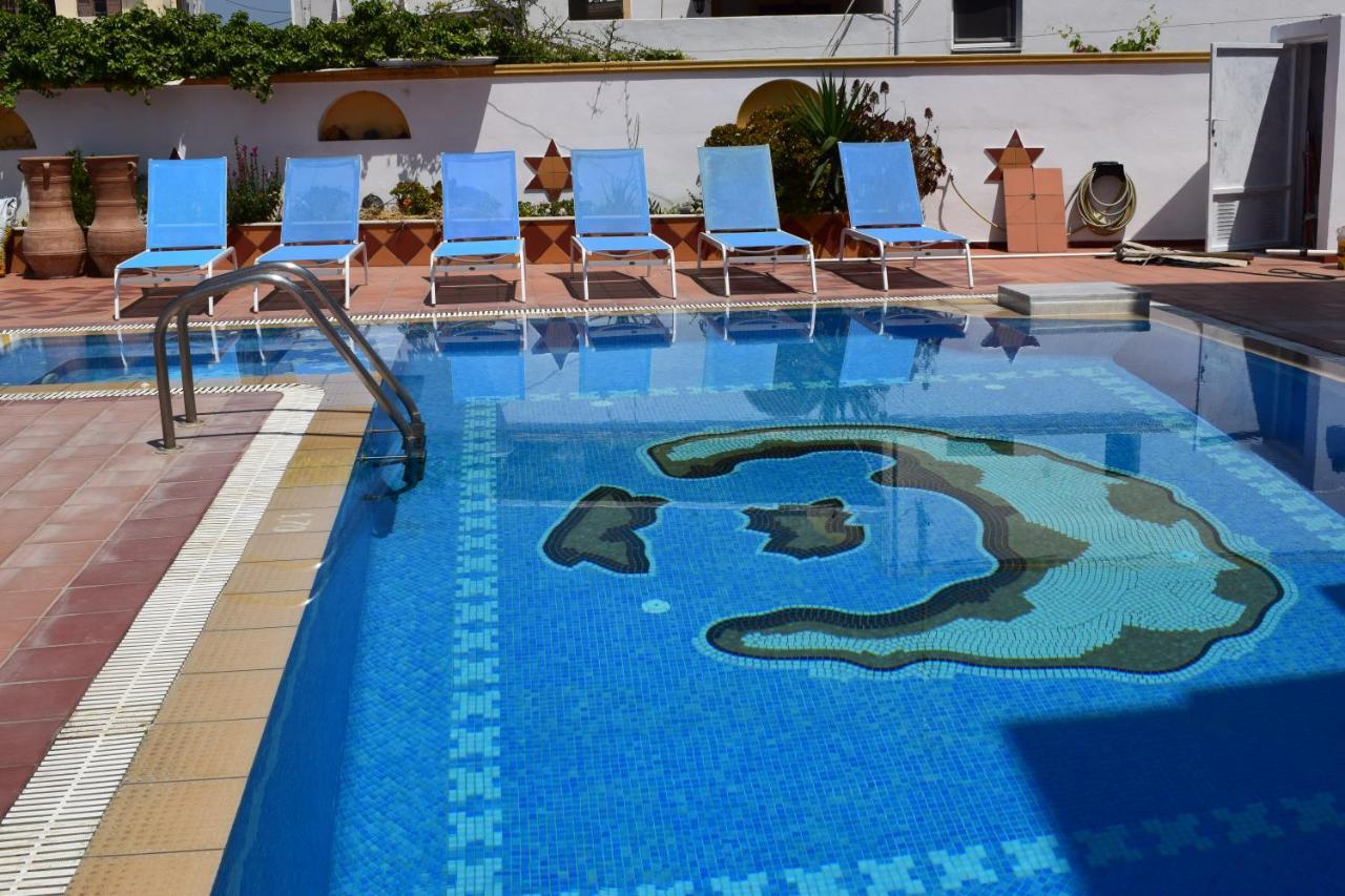 Cyclades Hotel