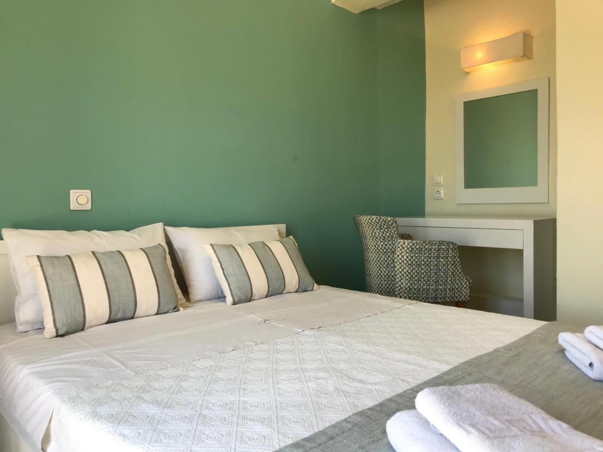 Thera Mare Hotel Perissa (Santorini)