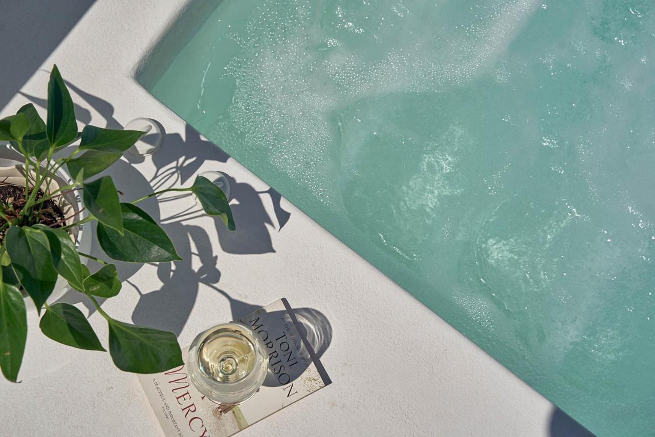 Nova Luxury 3* Pyrgos Kallistis