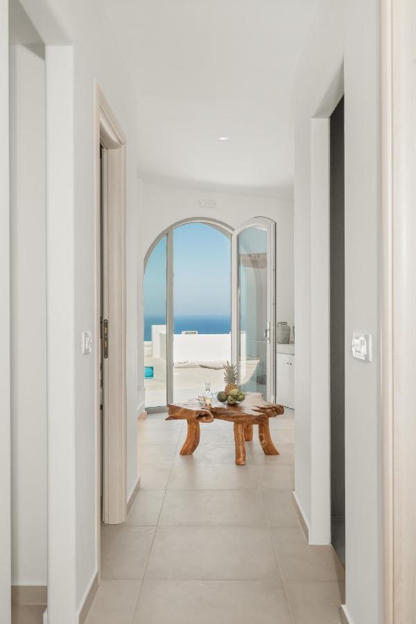 Oyster Luxury Imerovigli (Santorini)