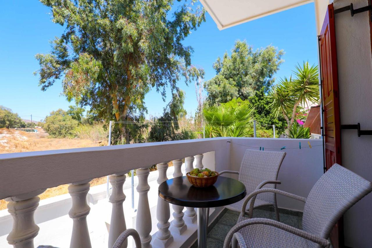 Finikas Santorini Hotel 3*