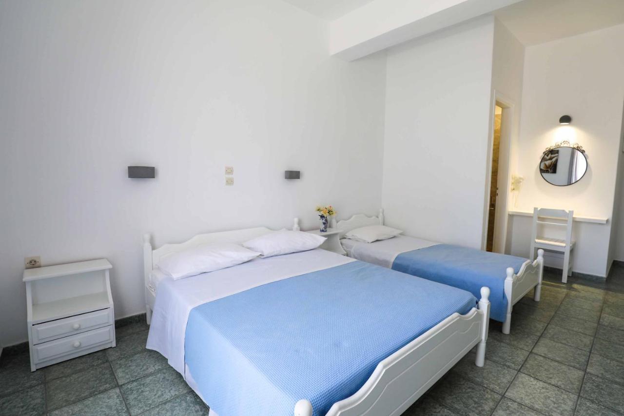 Finikas Santorini Hotel Kamári