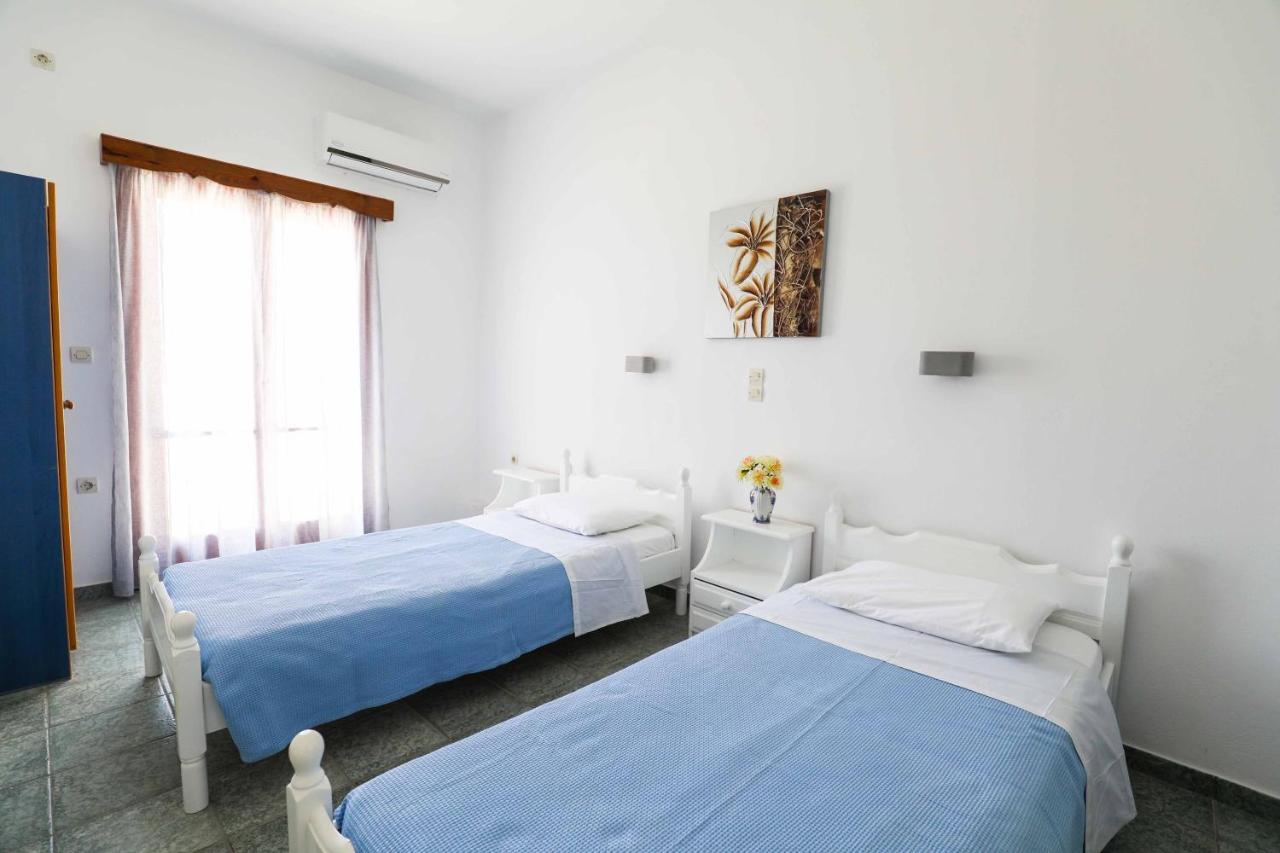 Hotel Finikas Santorini 3*