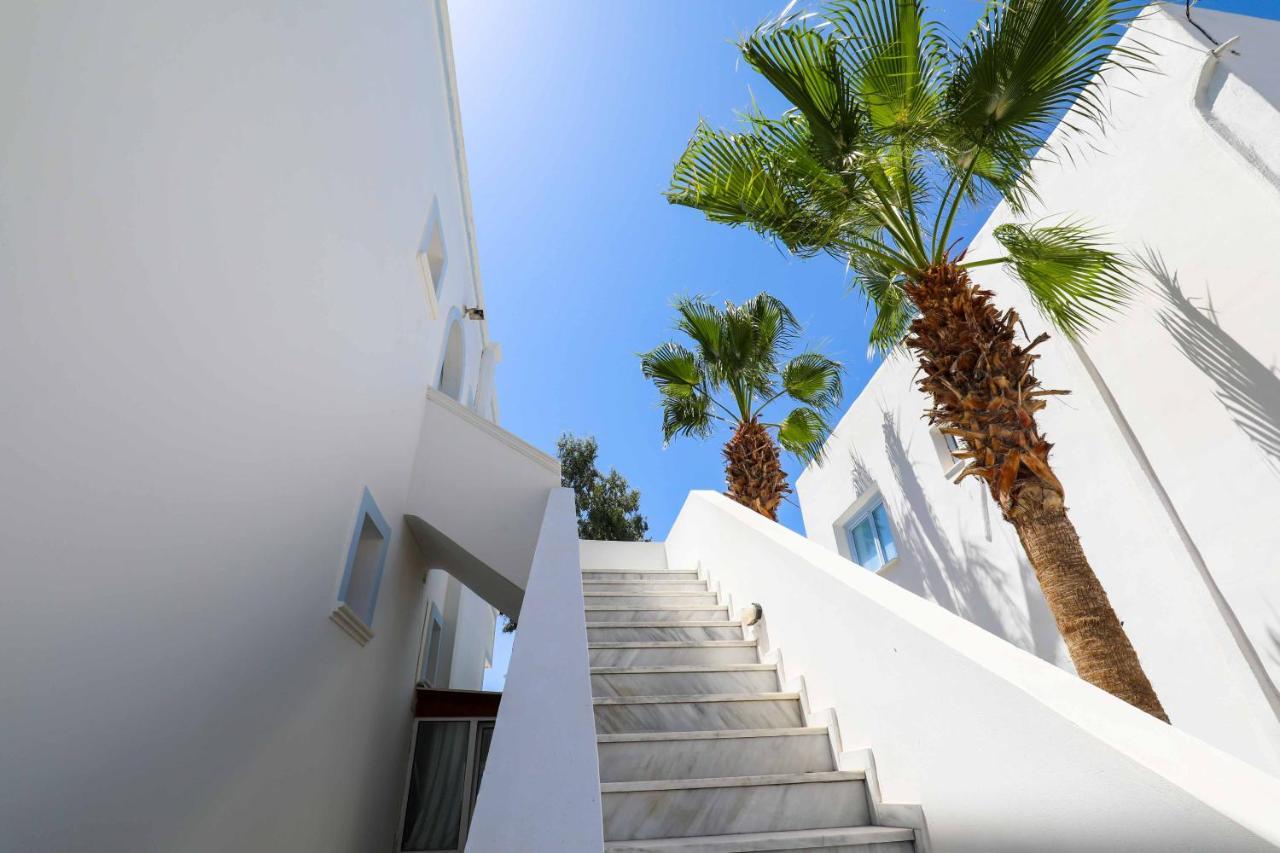 Finikas Santorini Hotel Kamári