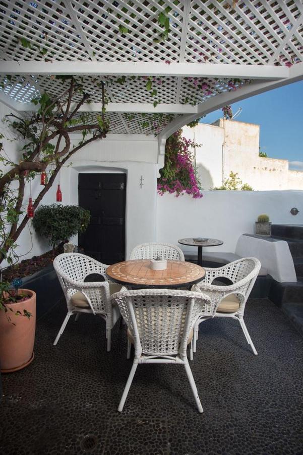 Orpheus Santorini Villa