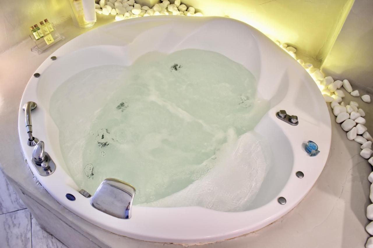 Aeolos Art & Eco Adults Only 4* Imerovigli (Santorini)