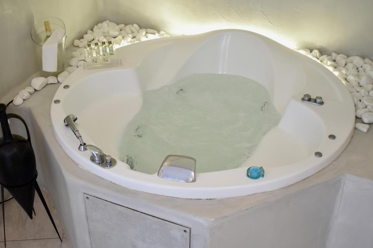 Aeolos Art & Eco Adults Only Hotel Imerovigli (Santorini)