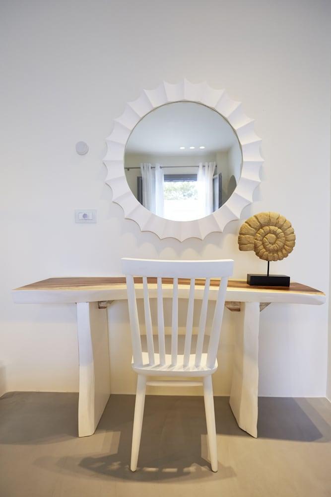 Villa Eolia Kamari (Santorini)