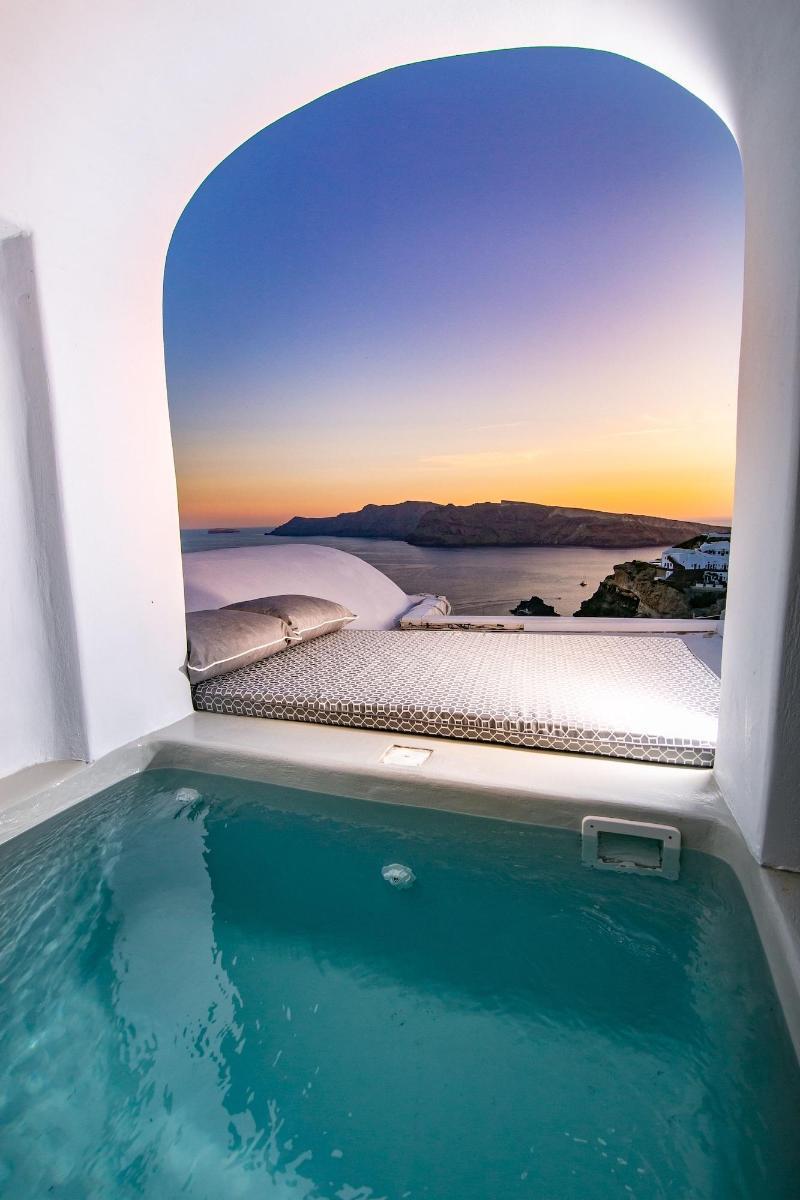 Kaleidoscope Cave Aparthotel