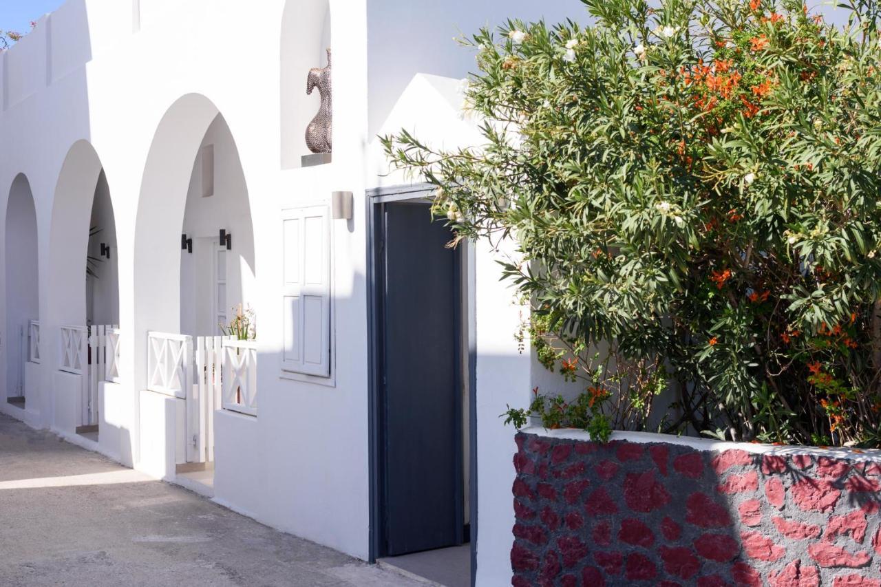 Muses Cycladic 3* Oia (Santorini)