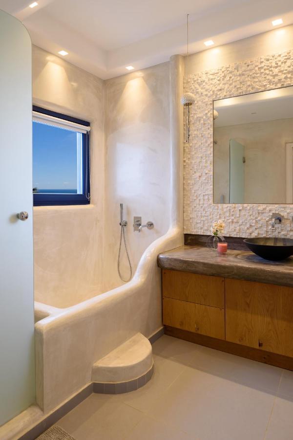 Villa Hideaway Fira (Santorini)