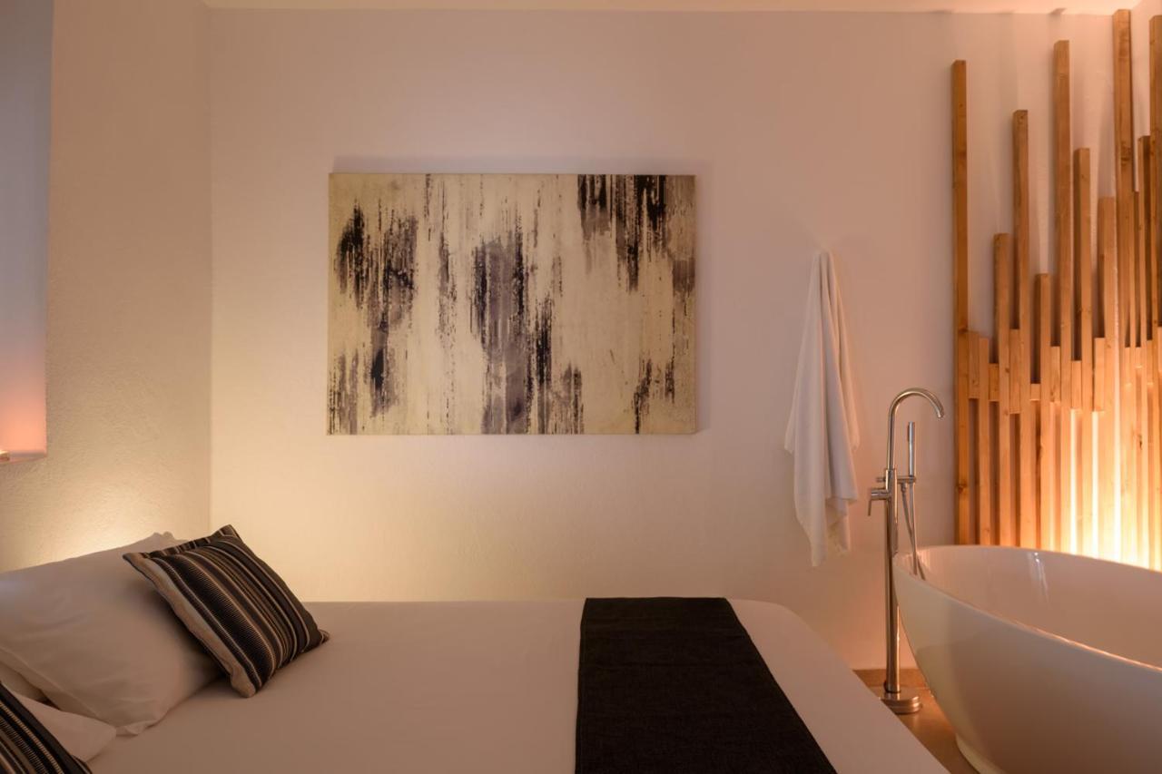 Muses Cycladic 3*