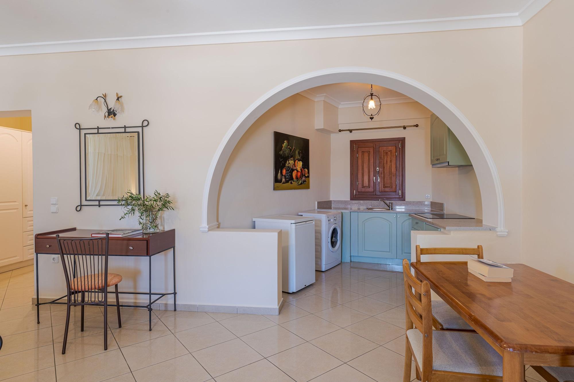Epavlis & Kamari (Santorini)