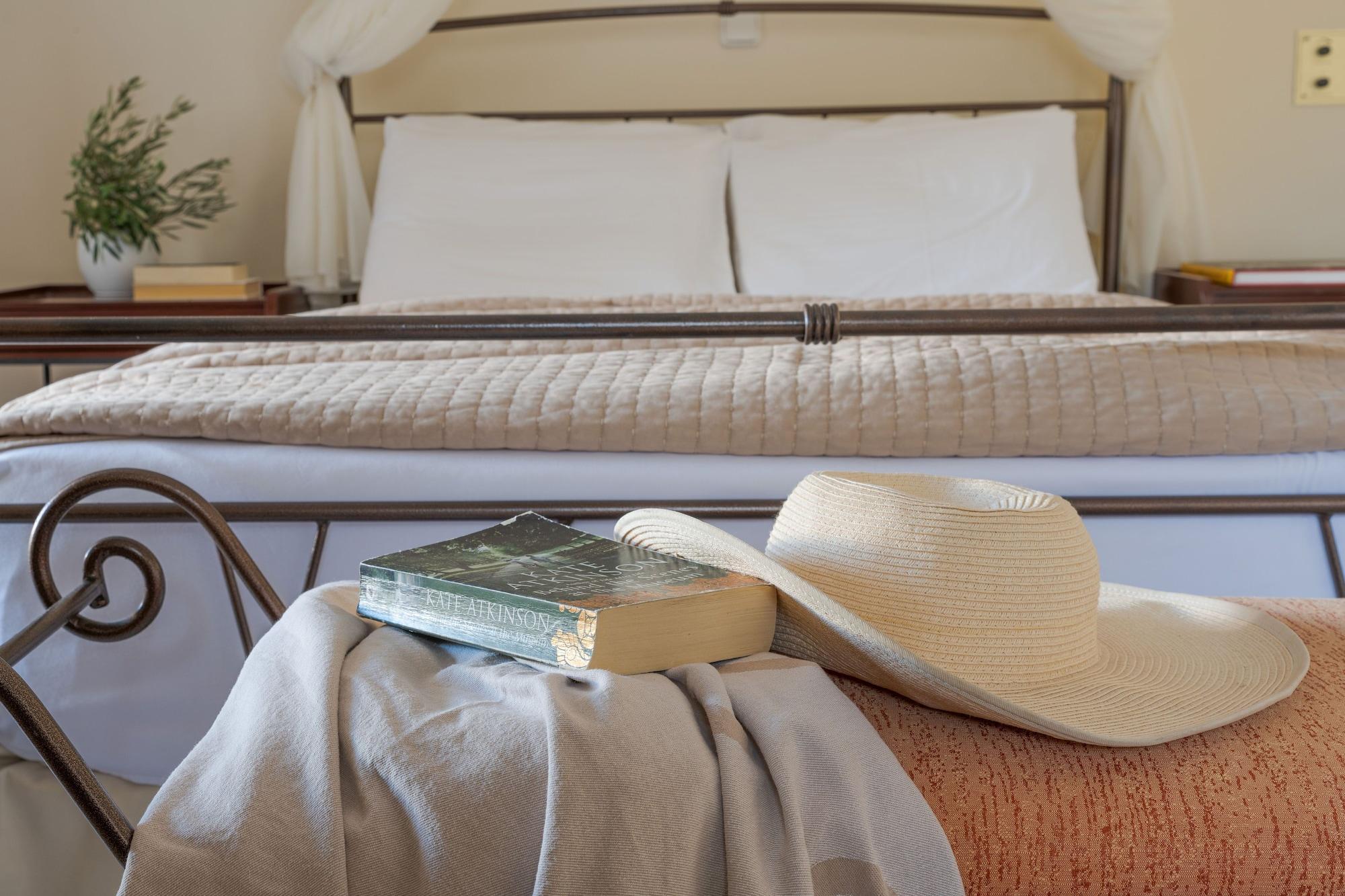 Epavlis & 4* Kamari (Santorini)