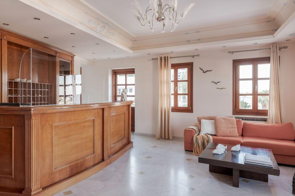Hotel Epavlis & 4*