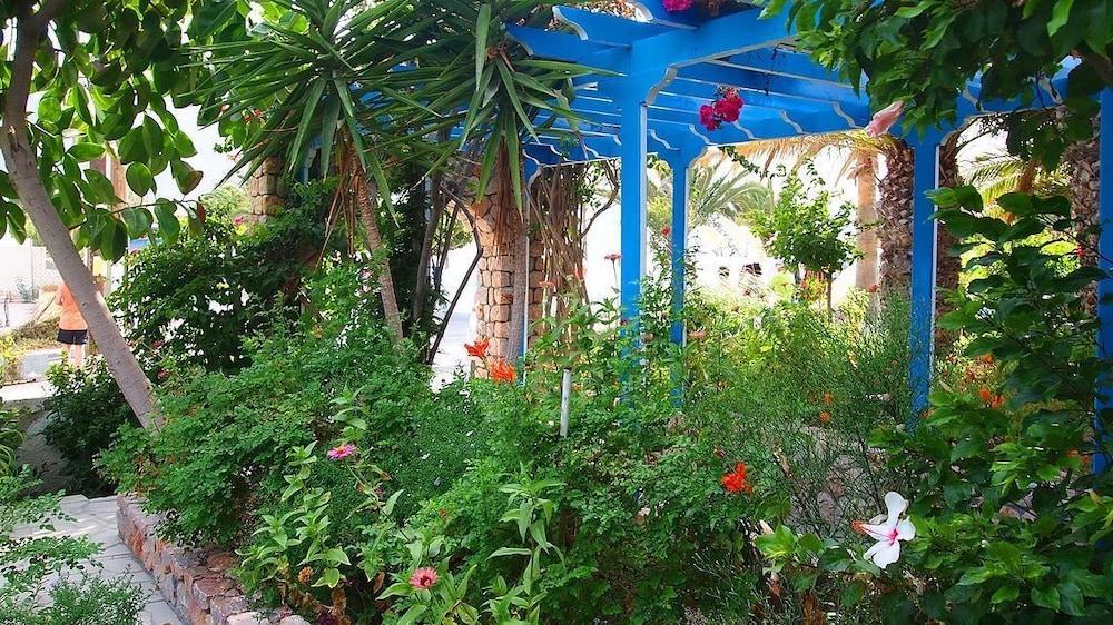 Hotel Avra Kamari (Santorini)