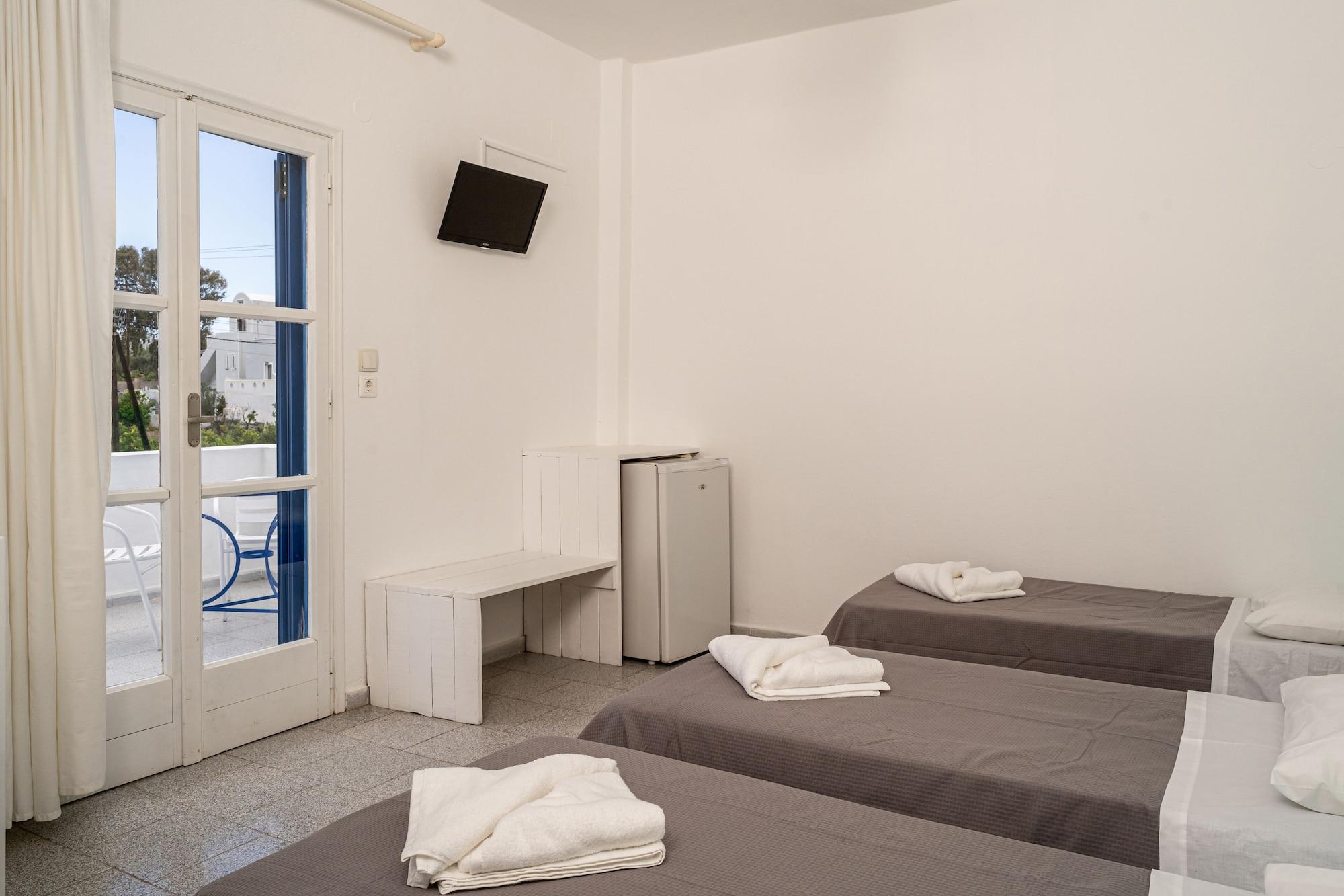 Ikaros Aparthotel Karterados (Santorini)