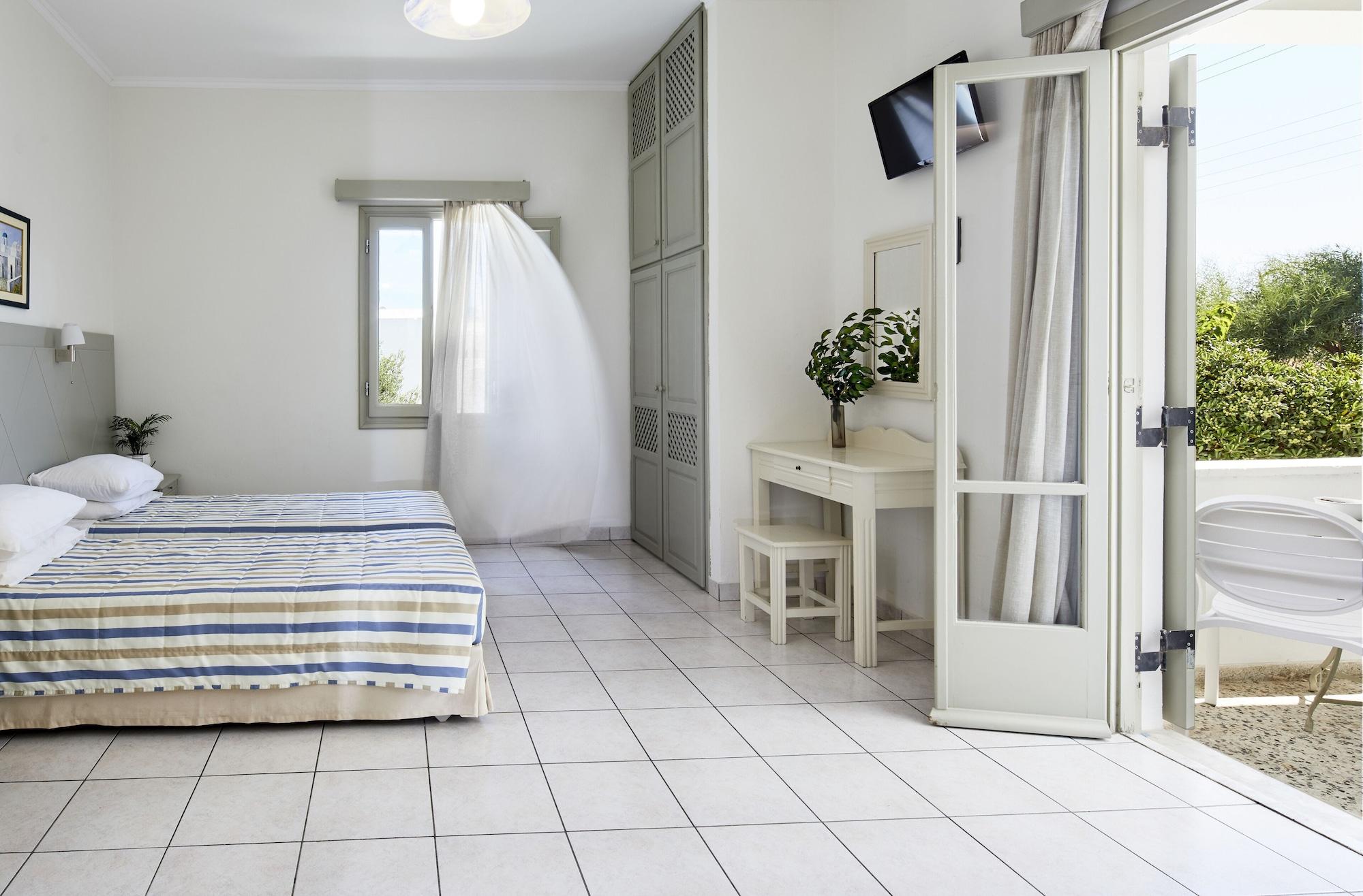 Nissos Thira Fira (Santorini)