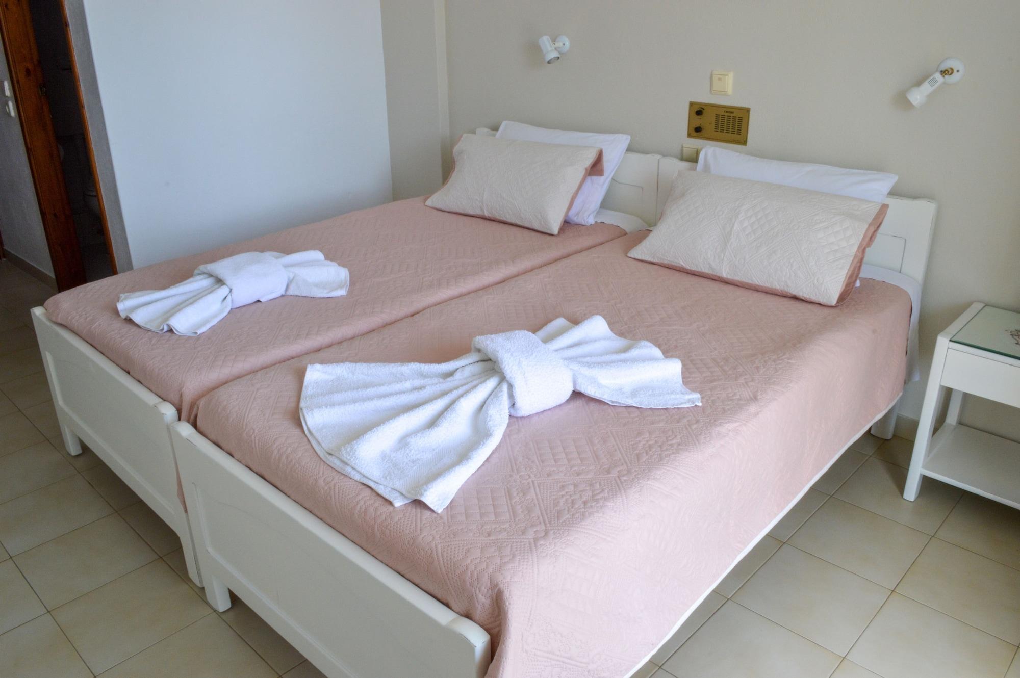 Castro Hotel Kamari (Santorini)