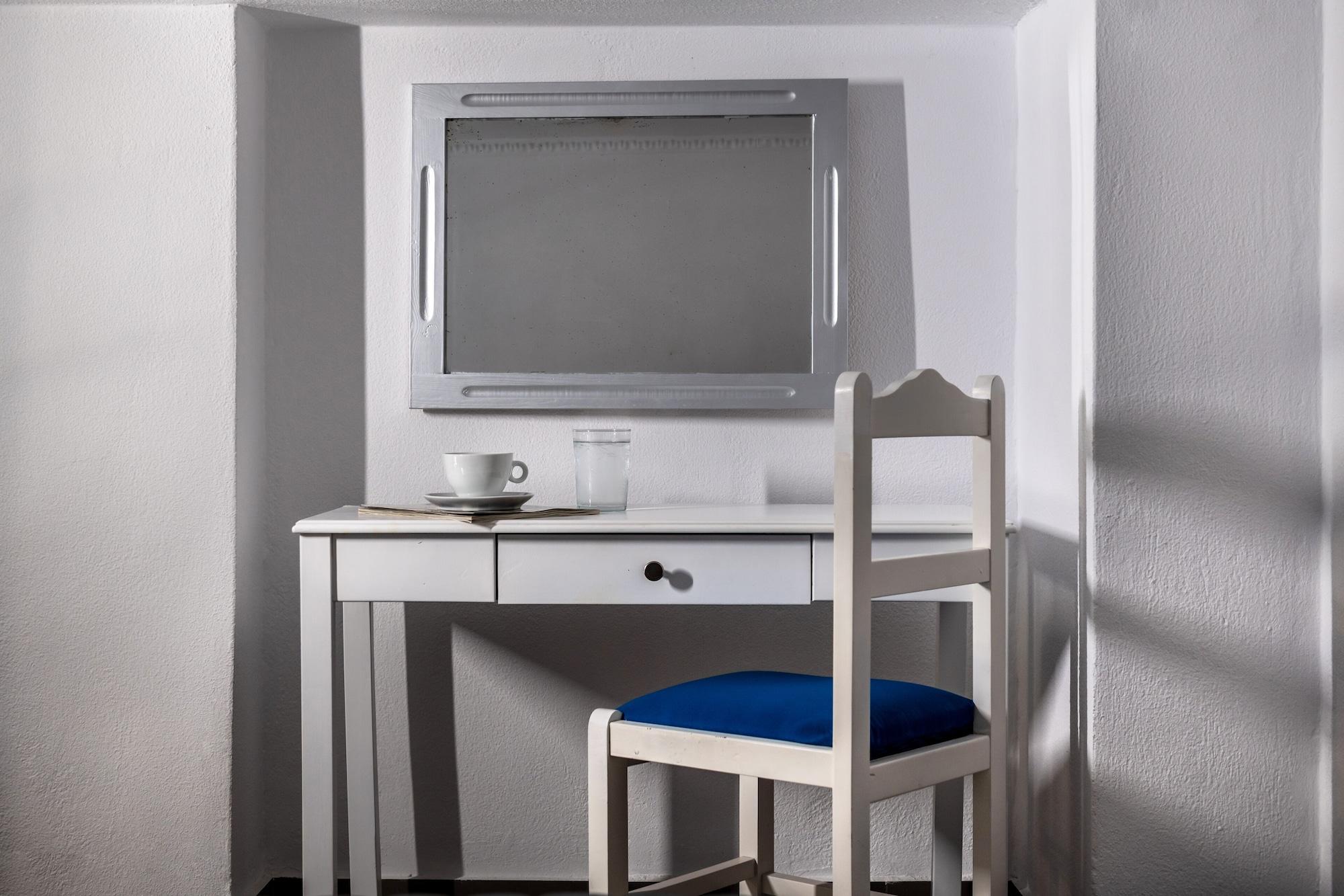 Rivari Santorini Kamari (Santorini)