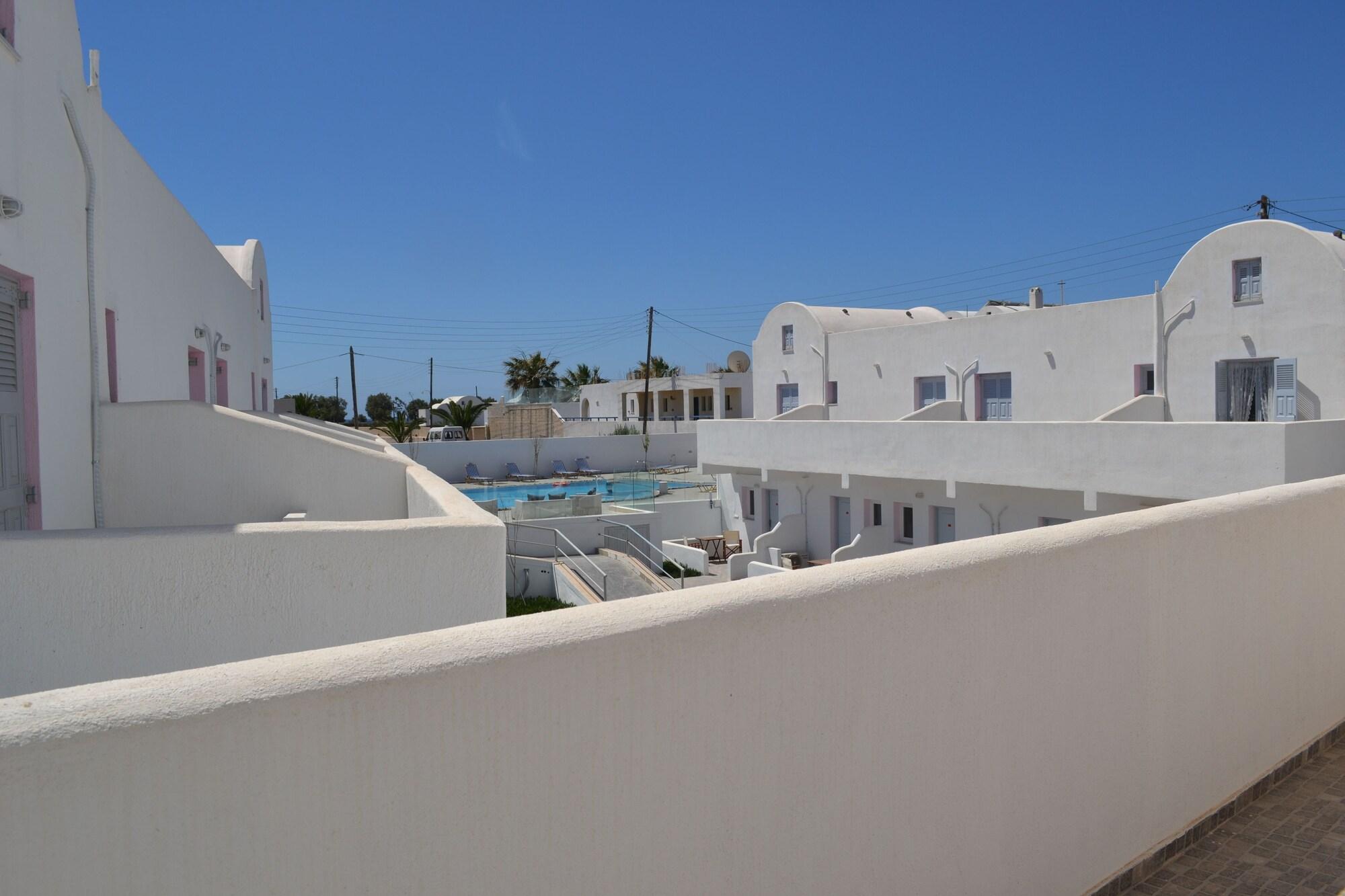 Odysseas 3* Perissa