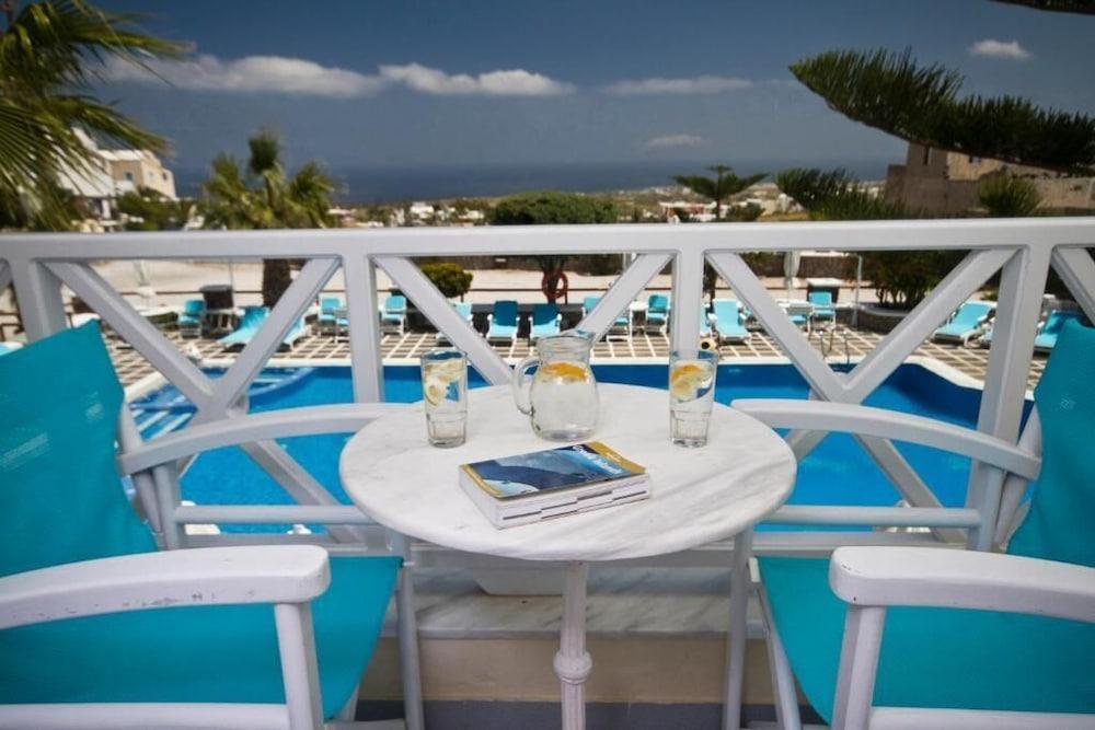 Golden Star Fira (Santorini)