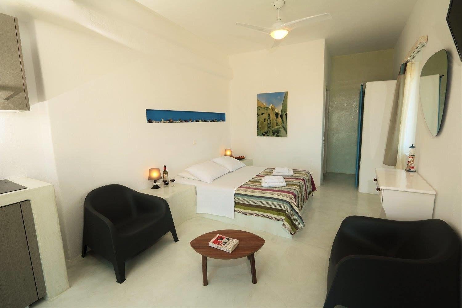 Thea Luxury Aparthotel Fira (Santorini)